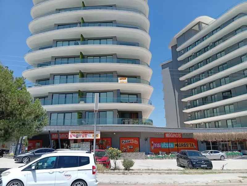 HAVUZLU LÜKS KONSEPT DAİRE — fotoğraf 1
