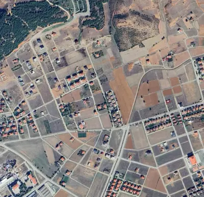Denizli, Yukarı, Arsa