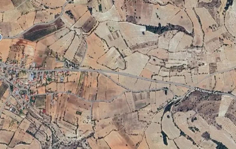 Denizli, Uzunpınar, Tarla — fotoğraf 1